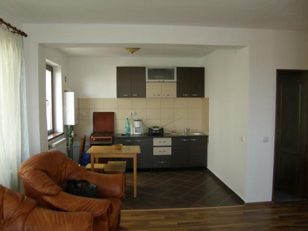 inchiriez apartament 3 camere - Pret | Preturi inchiriez apartament 3 camere