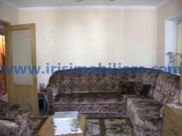 Vanzare apartament 4 camere - Pret | Preturi Vanzare apartament 4 camere