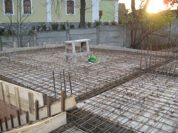 constructi case in rosu de la145 e pe mp construibil cu mat nostru si 40 e mp cu mat clien - Pret | Preturi constructi case in rosu de la145 e pe mp construibil cu mat nostru si 40 e mp cu mat clien