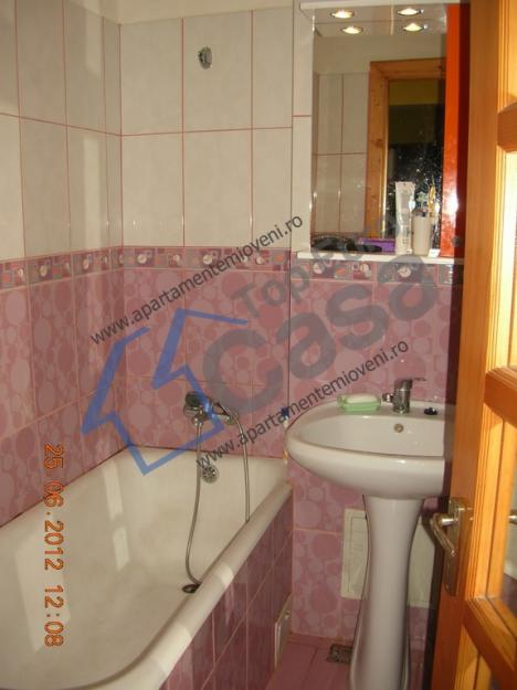 Vand apartament 2 camere Mioveni - Pret | Preturi Vand apartament 2 camere Mioveni