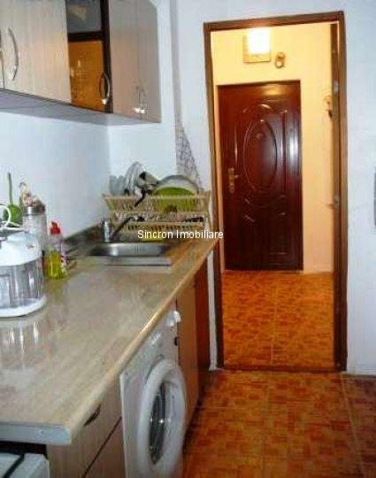 Vanzare apartament 2 camere renovat Basarabia - Diham - Pret | Preturi Vanzare apartament 2 camere renovat Basarabia - Diham