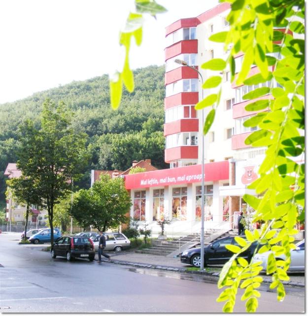 Racadau - Scoala 25, apartament 3 camere, 51.000 euro. - Pret | Preturi Racadau - Scoala 25, apartament 3 camere, 51.000 euro.