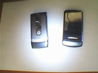 vind doua tel mobile Motorola W377 si LG KE970 - Pret | Preturi vind doua tel mobile Motorola W377 si LG KE970