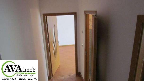 Vand apartament cu 3 camere zona Orizont, la etajul 3 - Pret | Preturi Vand apartament cu 3 camere zona Orizont, la etajul 3