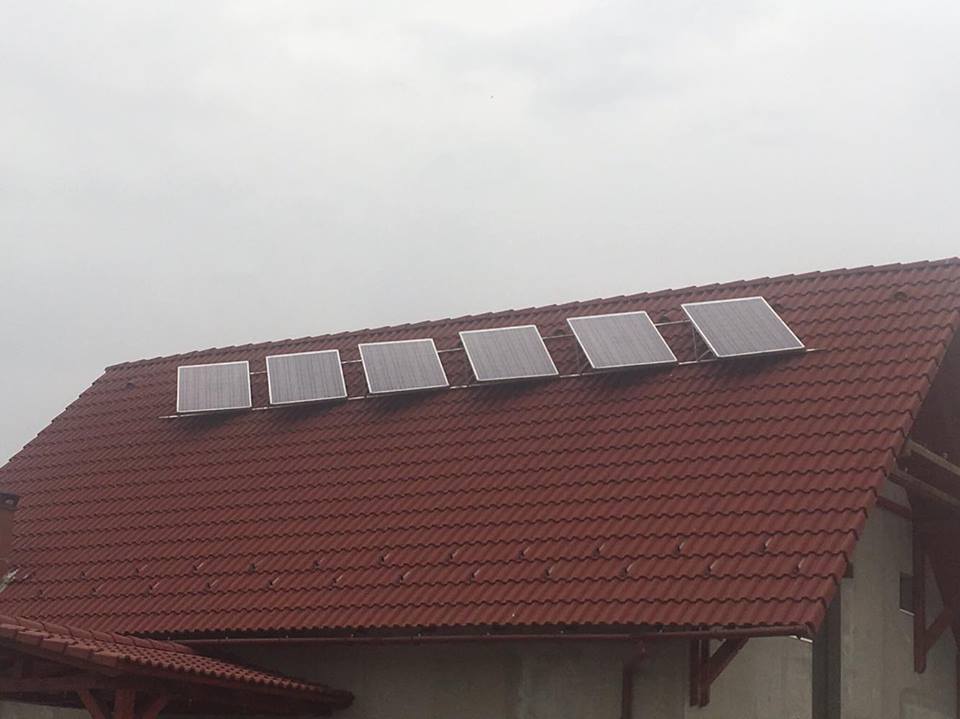 Kit panouri fotovoltaice 1.5 KW Off Grid - Pret | Preturi Kit panouri fotovoltaice 1.5 KW Off Grid