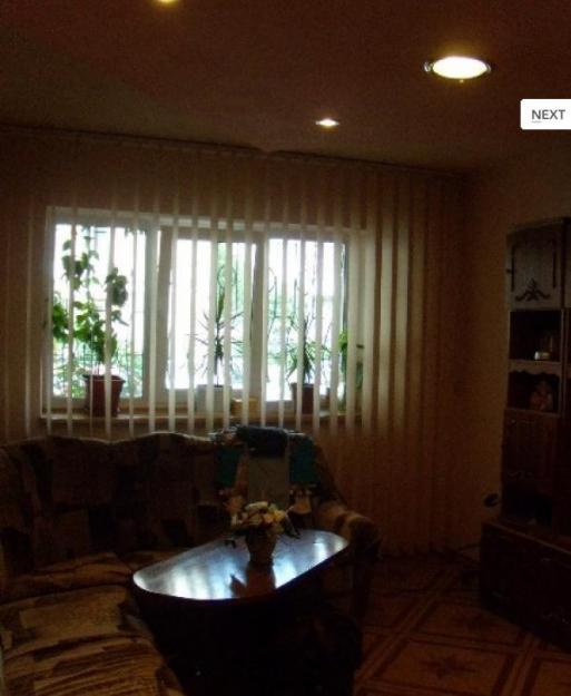 Vand apartament 4 camere zona linistita - Pret | Preturi Vand apartament 4 camere zona linistita