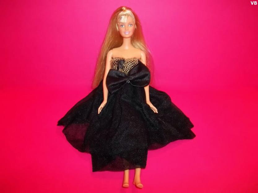 jucarii papusa barbie de la mattel cap 1998 si corp 1999 - Pret | Preturi jucarii papusa barbie de la mattel cap 1998 si corp 1999