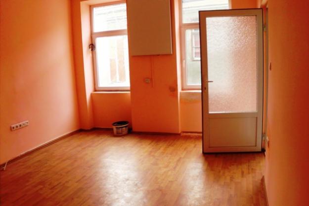 Vand apartament 35 mp la doar 17500 euro - Pret | Preturi Vand apartament 35 mp la doar 17500 euro