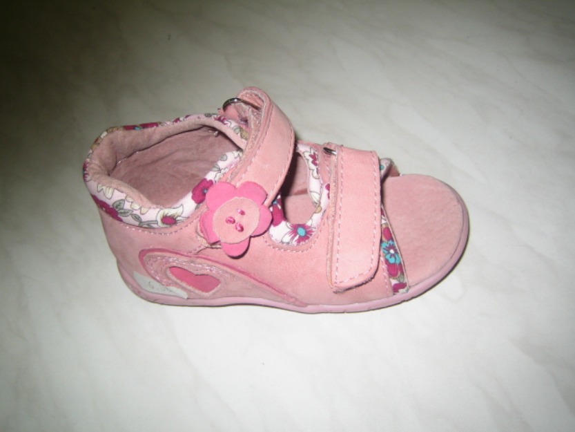 Sandale fetite WINK;cod SL611-2(roz);marime:21-25;piele - Pret | Preturi Sandale fetite WINK;cod SL611-2(roz);marime:21-25;piele