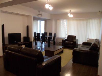 Apartament cu 3 camere in Plopilor - Pret | Preturi Apartament cu 3 camere in Plopilor