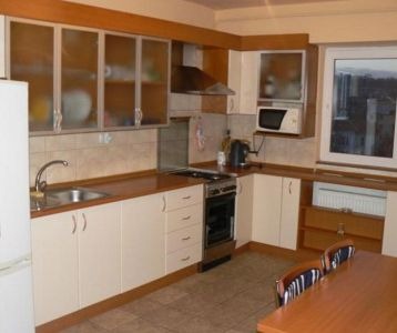 Apartament cu 3 camere in zona Cipariu - Pret | Preturi Apartament cu 3 camere in zona Cipariu