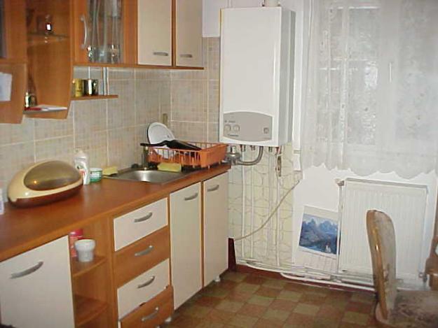 Deva-apartament 4 camere semidecomandat - Pret | Preturi Deva-apartament 4 camere semidecomandat