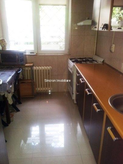 Vanzare apartament 2 camere renovat Basarabia - Costin Georgian metrou - Pret | Preturi Vanzare apartament 2 camere renovat Basarabia - Costin Georgian metrou