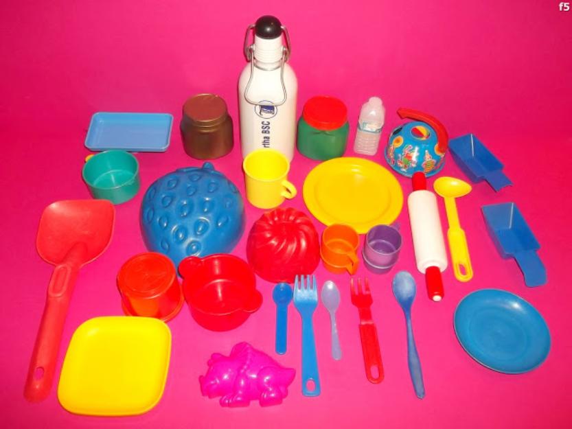 jucarii accesorii de bucatarie din plastic si metal cu 28 piese pentru fetite - Pret | Preturi jucarii accesorii de bucatarie din plastic si metal cu 28 piese pentru fetite