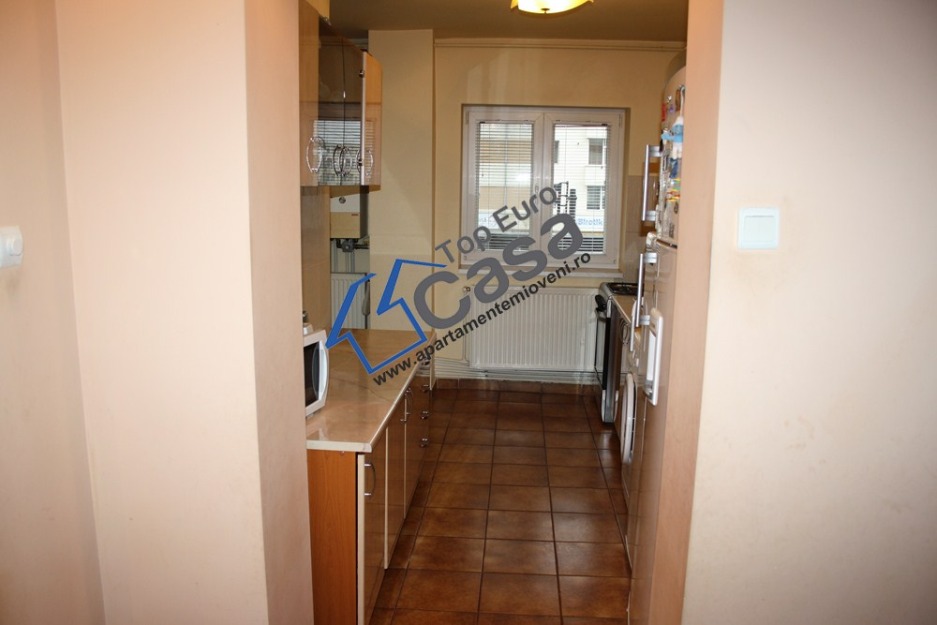 Vand apartament Mioveni - Pret | Preturi Vand apartament Mioveni