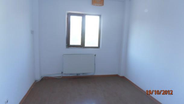 Apartament 2 camere decomandat zona Milcov - Pret | Preturi Apartament 2 camere decomandat zona Milcov