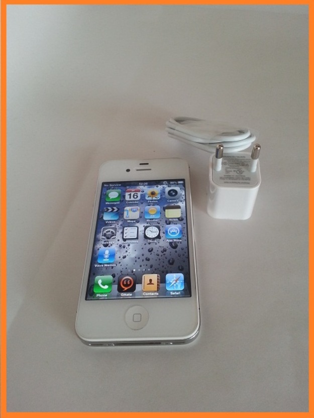 Apple iPhone 4S White - Merge in Orice Retea - Intra Aici - Cumpara Schimba - $ - Pret | Preturi Apple iPhone 4S White - Merge in Orice Retea - Intra Aici - Cumpara Schimba - $