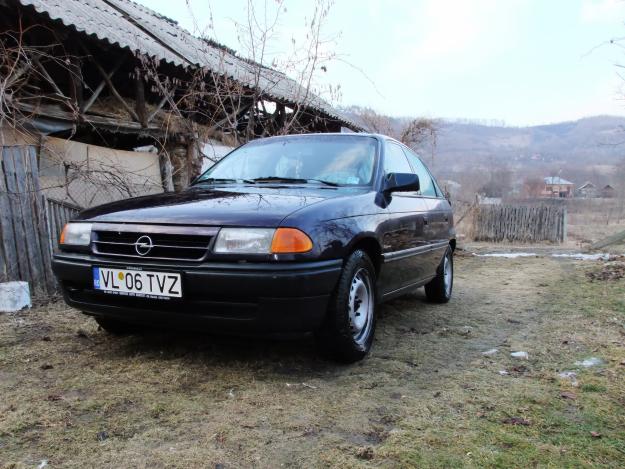 Opel Astra 1995 - Pret | Preturi Opel Astra 1995