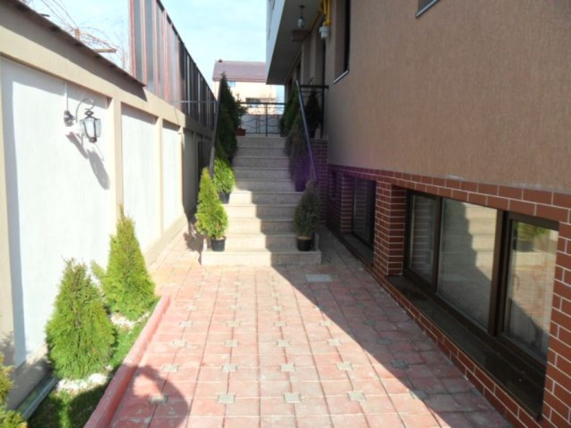 Vand apartament 2 camere - Pret | Preturi Vand apartament 2 camere