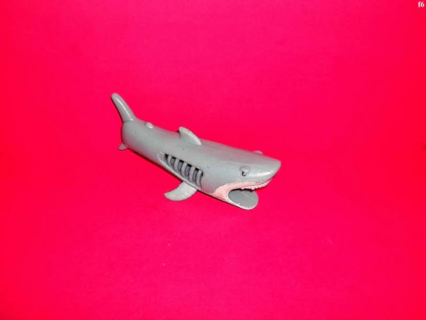 jucarii figurina rechin de la mc donalds din plastic - Pret | Preturi jucarii figurina rechin de la mc donalds din plastic