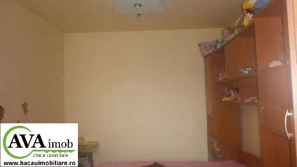 Urgent vand apartament cu 2 camere nedecomandat - Pret | Preturi Urgent vand apartament cu 2 camere nedecomandat