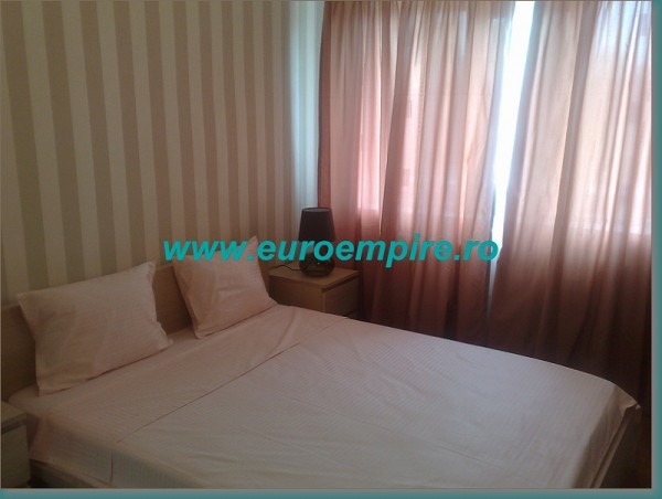 Apartament 3 camere zona Centrala - Pret | Preturi Apartament 3 camere zona Centrala