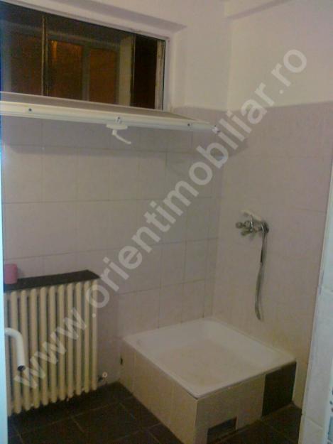 Apartament 3 camere, zona centrala, constanta, inchiriere - Pret | Preturi Apartament 3 camere, zona centrala, constanta, inchiriere